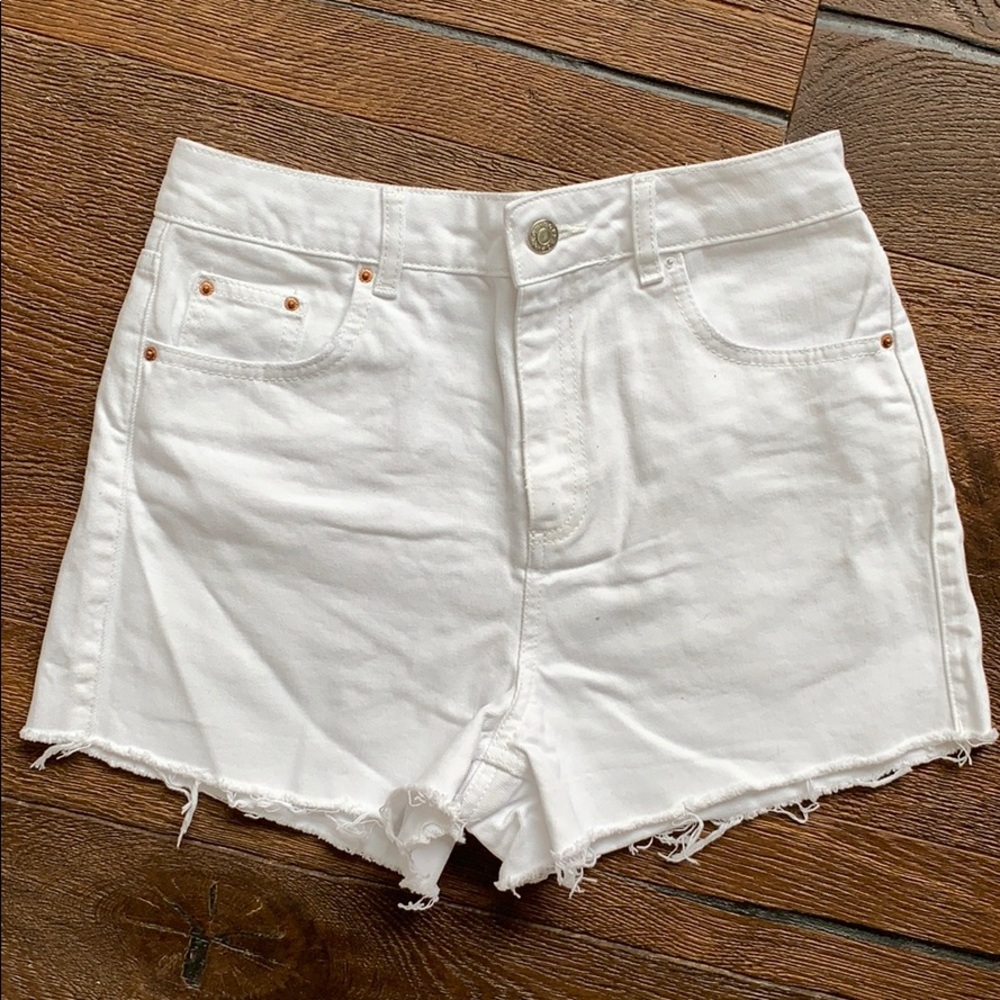 NWT Topshop High Waist Mom White Denim Shorts